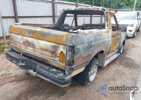 1990 Ford Bronco U100 z USA, uszkodzony, nr VIN 1FMEU15H8LLA97462